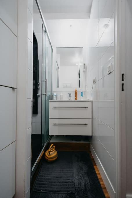 Apartment Cosy Avec Wifi A 15 Min De Rennes *